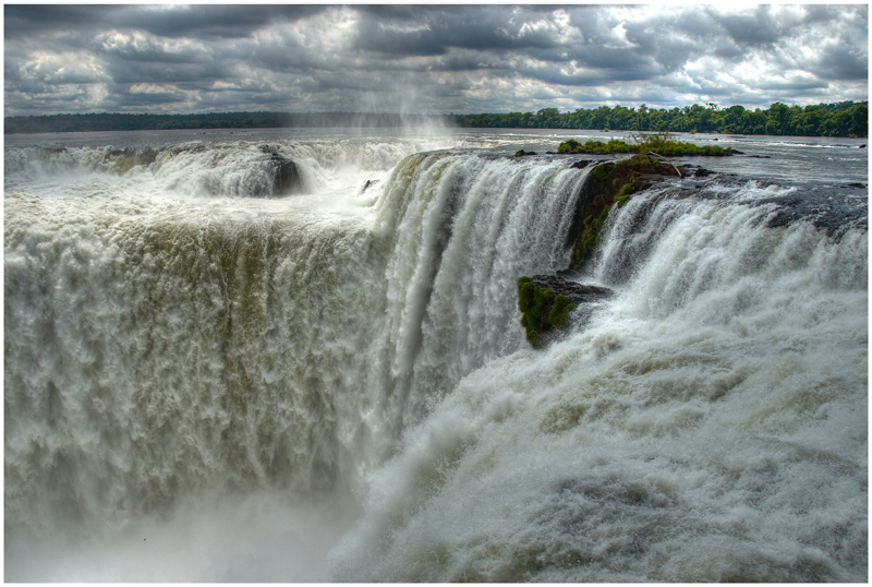 Garganta Del Diablo Argentina O Brasil