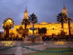arequipa_plaza_night